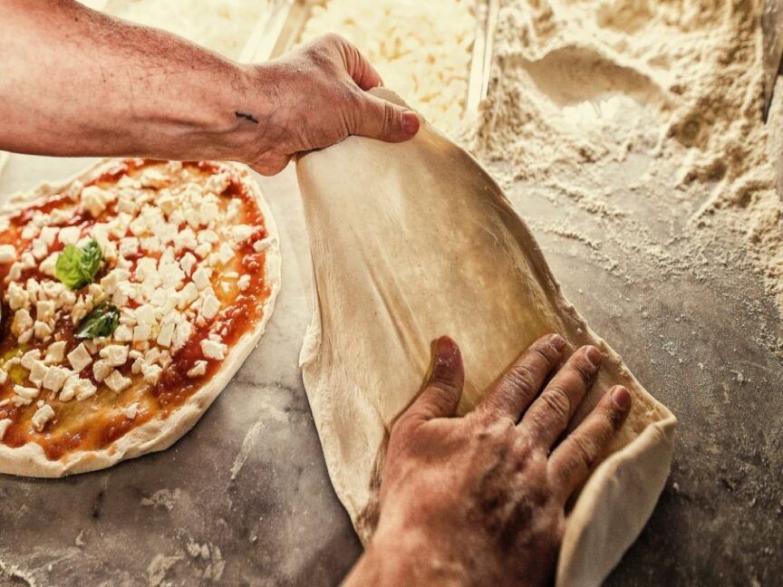 La pizza e l'arte del pizzaiuolo napoletano patrimonio dell'Umanità-1